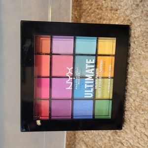 NYX Eyeshadow *swatched*